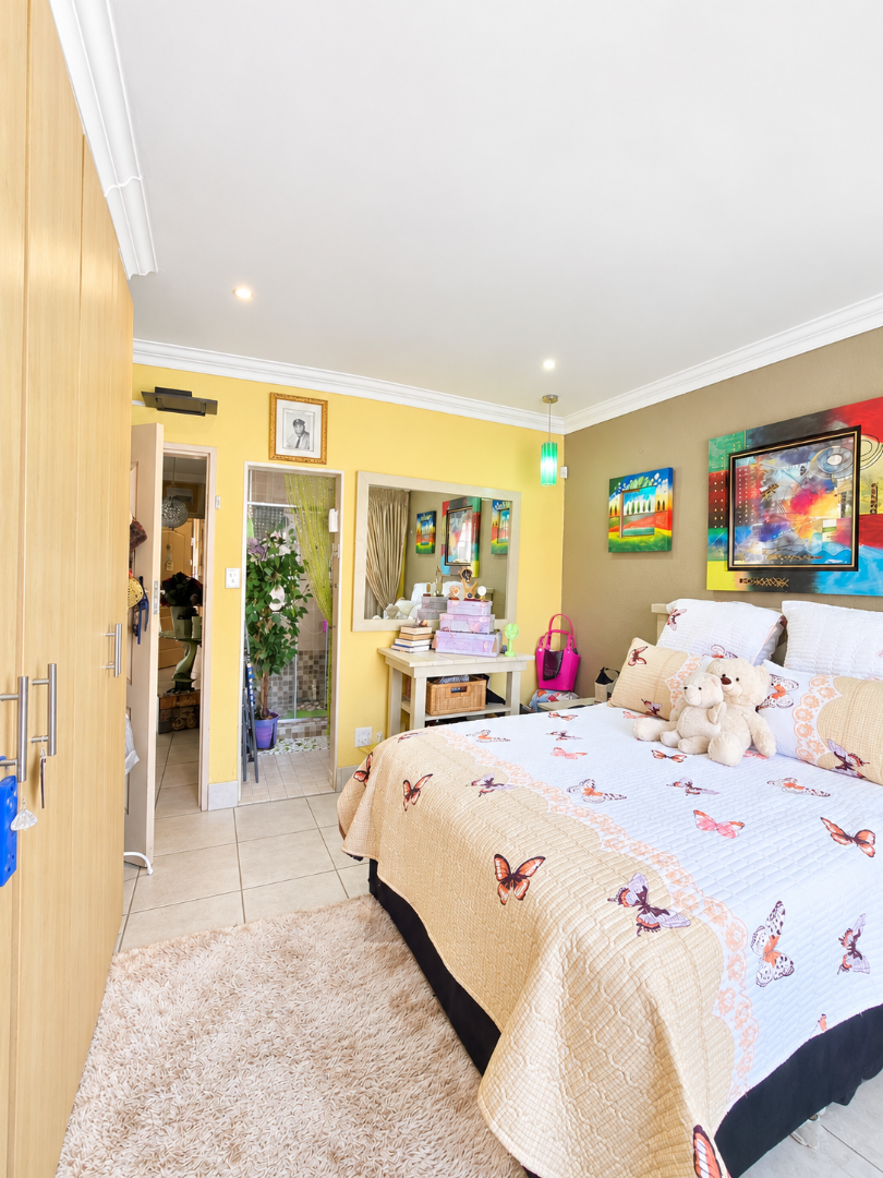 3 Bedroom Property for Sale in Flamwood North West